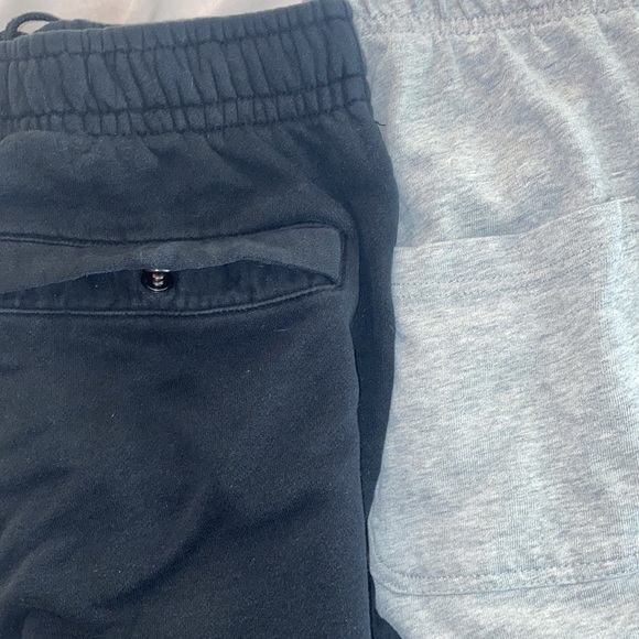 Nike sweatpants - Picture 3 of 3